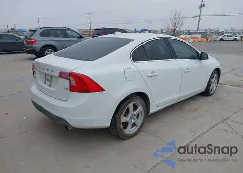 2012 Volvo S60 T5 z USA, uszkodzony, nr VIN YV1622FS4C2128219